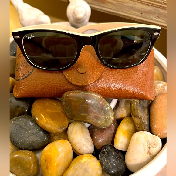 Ray-Ban sunglasses - Picture 1 of 6